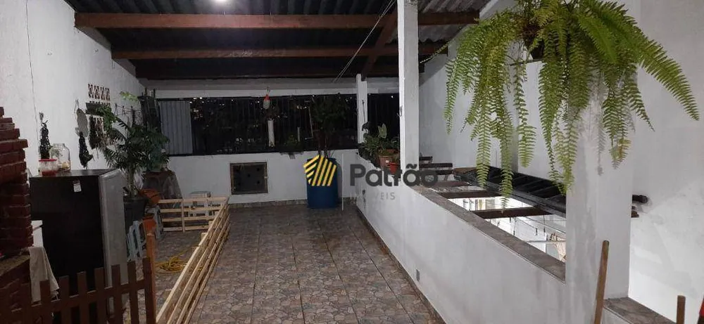 Sobrado, 3 quartos, 229 m² - Foto 2