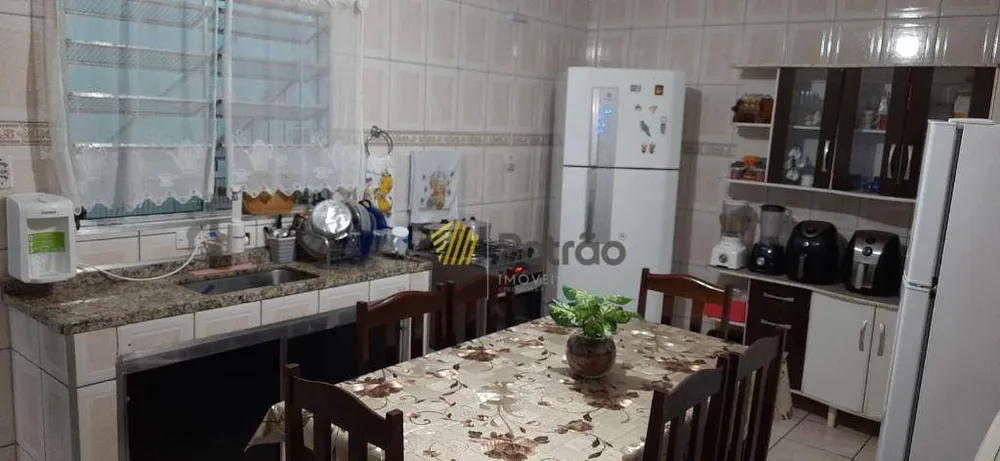 Sobrado, 3 quartos, 229 m² - Foto 1