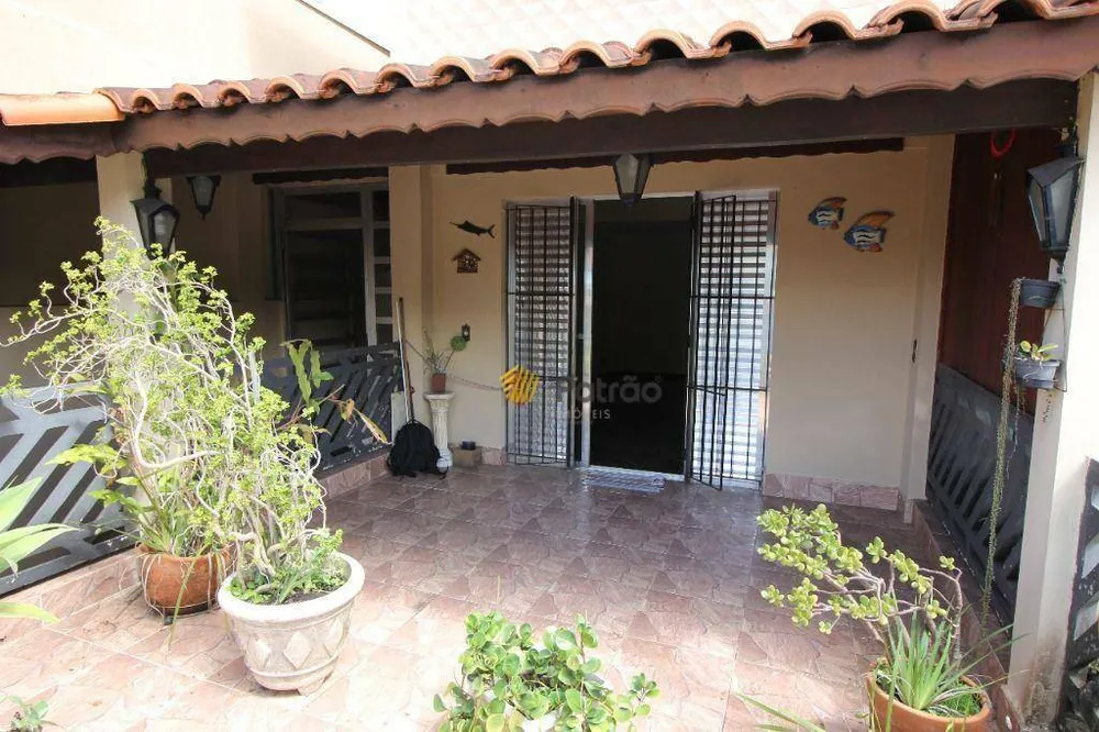 Sobrado, 3 quartos, 286 m² - Foto 1