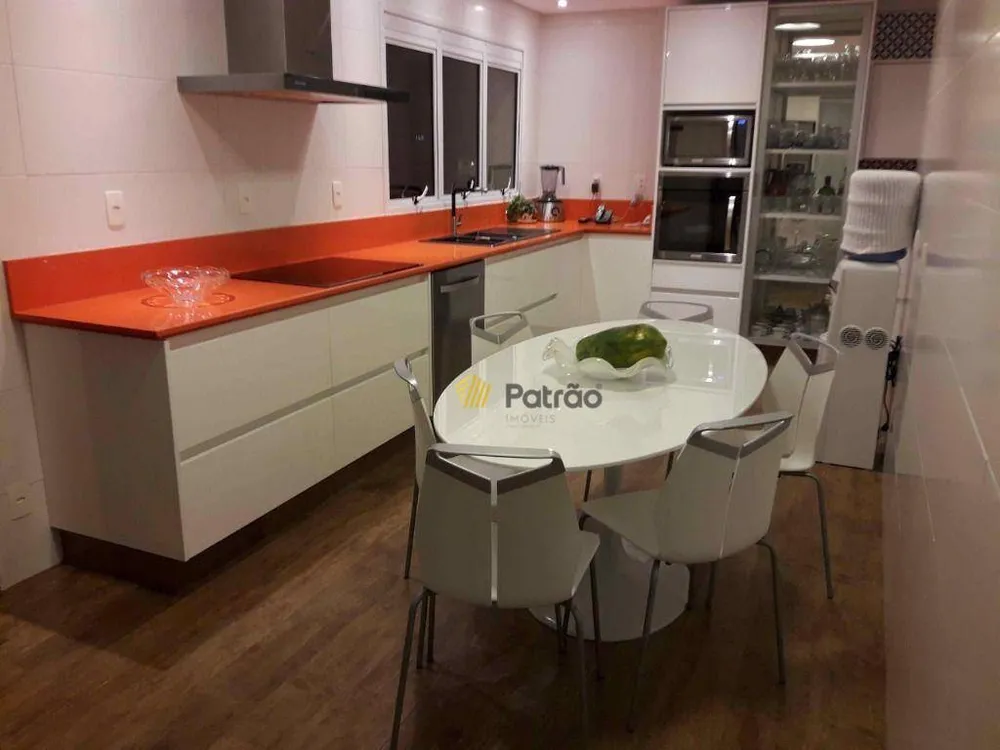 Apartamento, 3 quartos, 244 m² - Foto 2