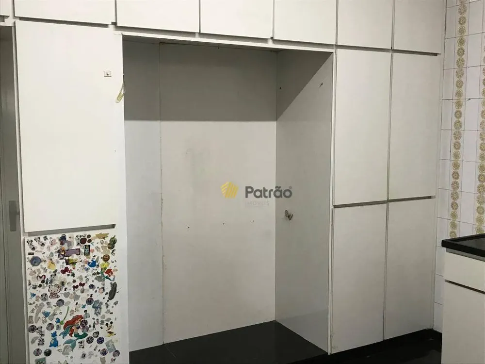 Casa, 3 quartos, 270 m² - Foto 2