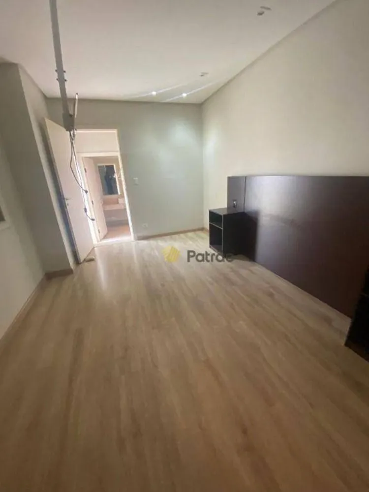 Casa, 3 quartos, 275 m² - Foto 3