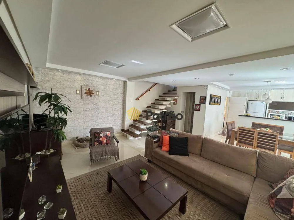 Sobrado, 3 quartos, 148 m² - Foto 1