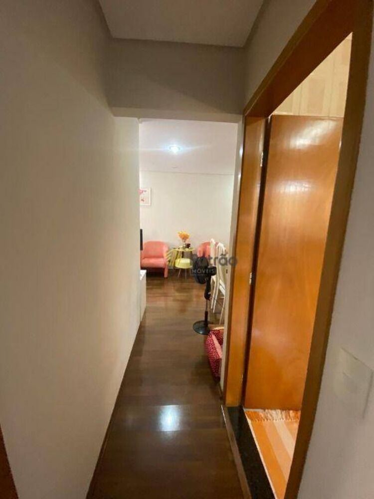 Cobertura à venda com 2 quartos, 128m² - Foto 3