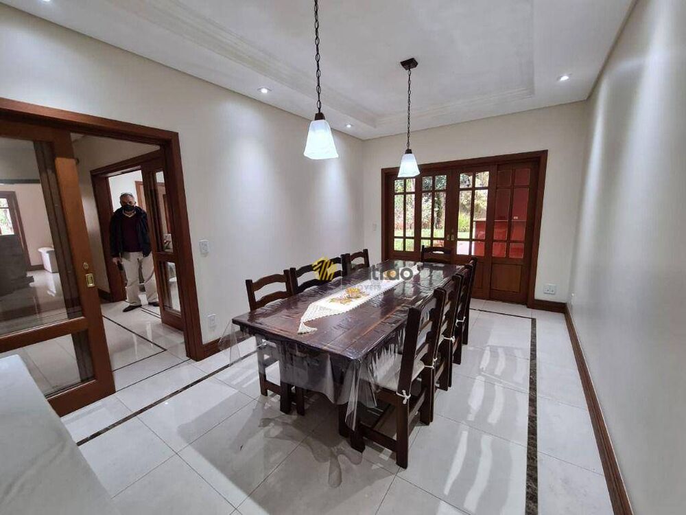Casa de Condomínio à venda e aluguel com 5 quartos, 470m² - Foto 1