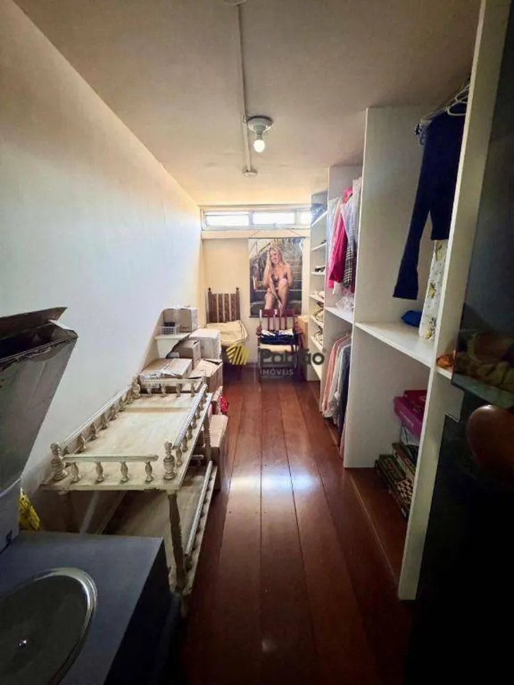 Casa, 4 quartos, 270 m² - Foto 6