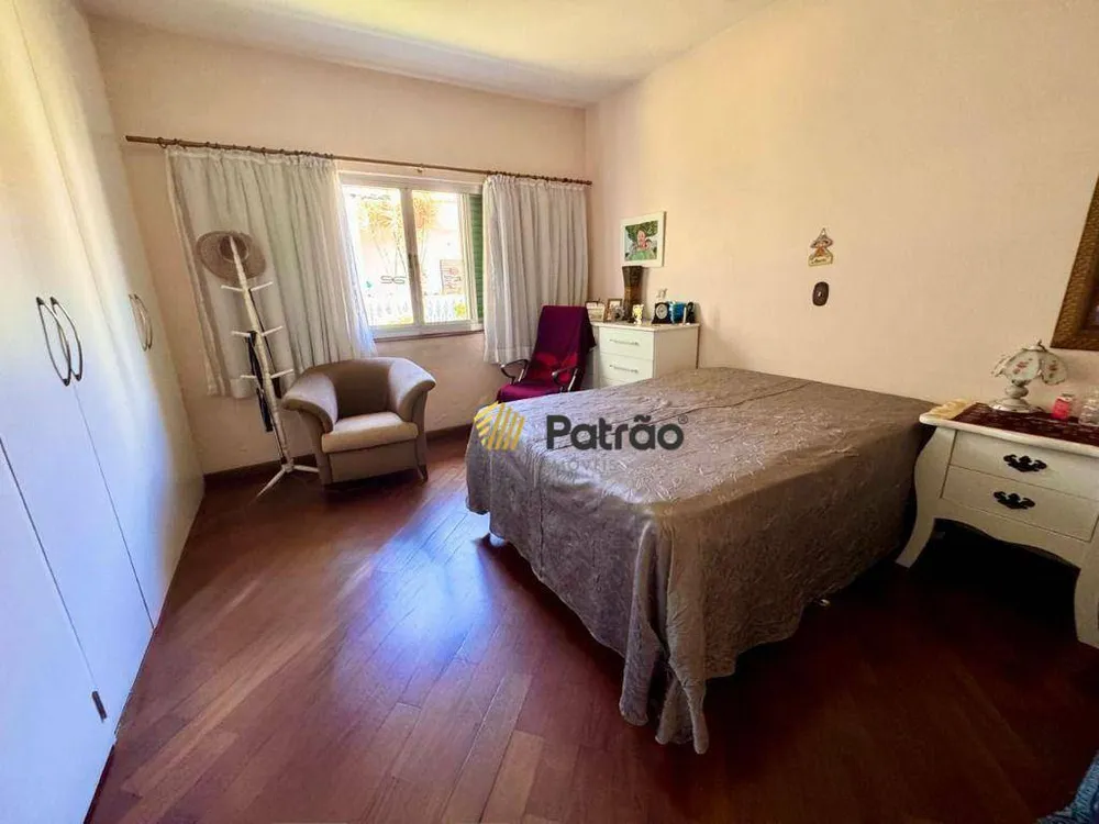 Casa, 4 quartos, 270 m² - Foto 3