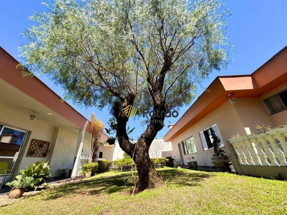 Casa, 4 quartos, 270 m² - Foto 11