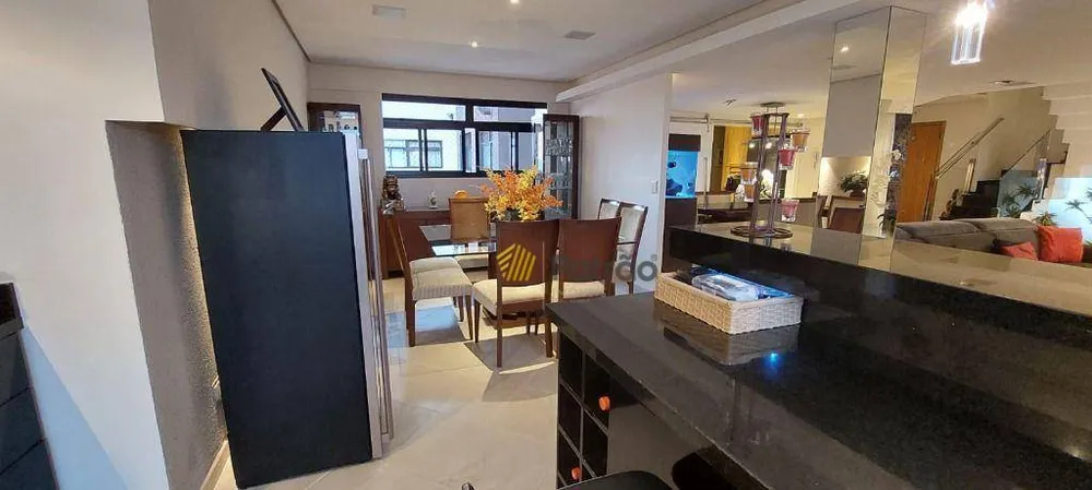Cobertura, 3 quartos, 260 m² - Foto 10