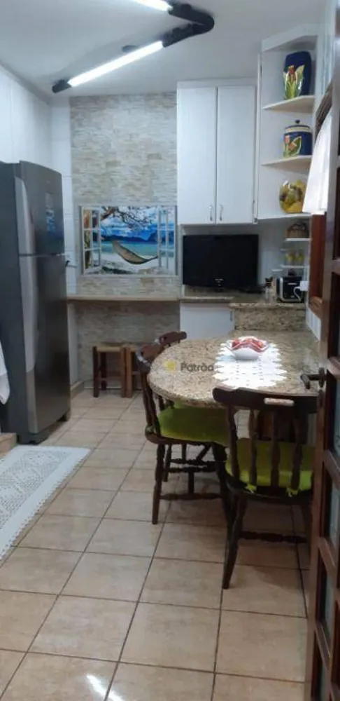Casa, 4 quartos, 248 m² - Foto 4