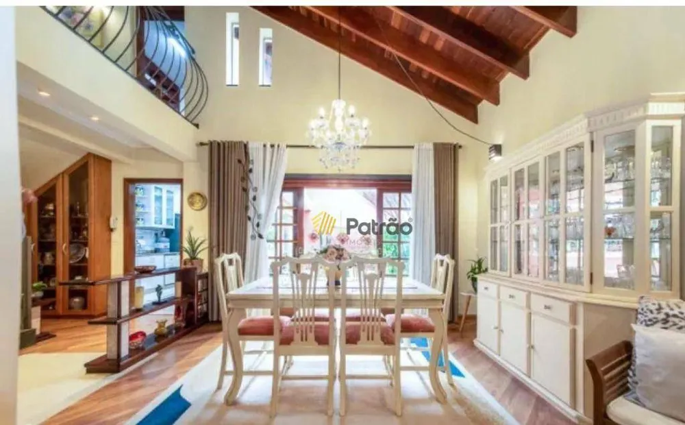 Casa, 4 quartos, 248 m² - Foto 1