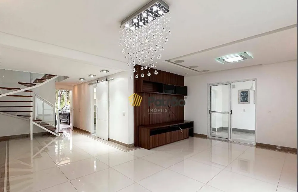Sobrado, 3 quartos, 241 m² - Foto 2