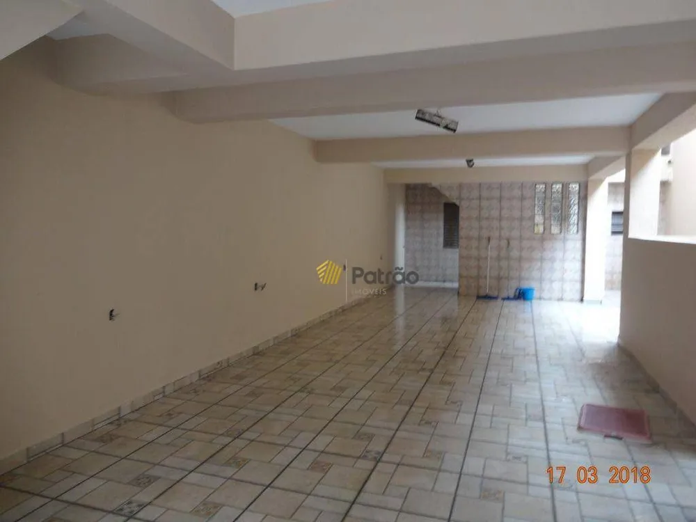 Sobrado, 3 quartos, 244 m² - Foto 2