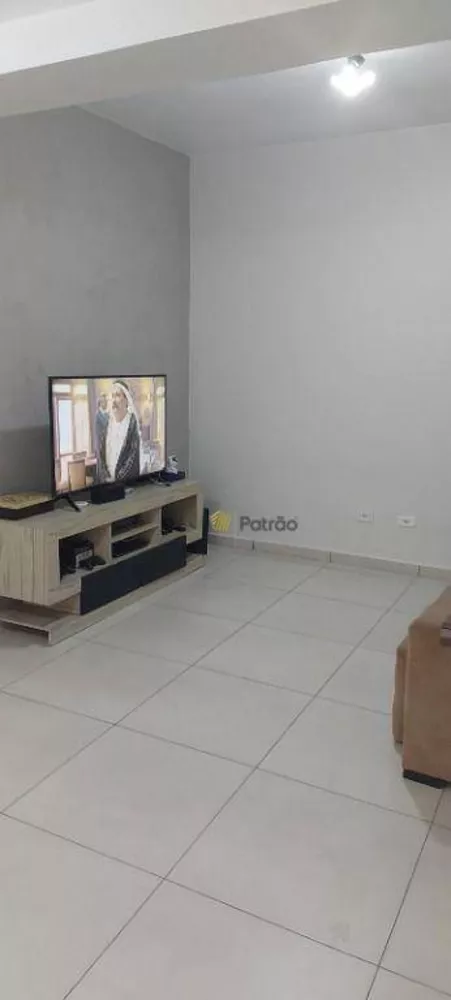 Casa, 2 quartos, 205 m² - Foto 2