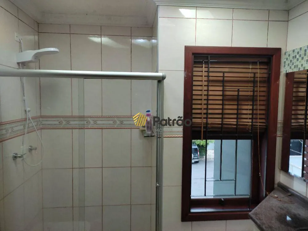 Sobrado, 3 quartos, 234 m² - Foto 2