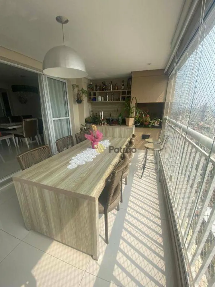 Apartamento, 3 quartos, 156 m² - Foto 1