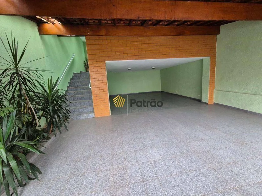 Casa, 4 quartos, 213 m² - Foto 2