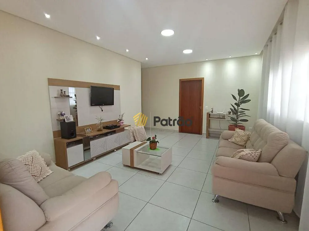 Casa, 3 quartos, 361 m² - Foto 2