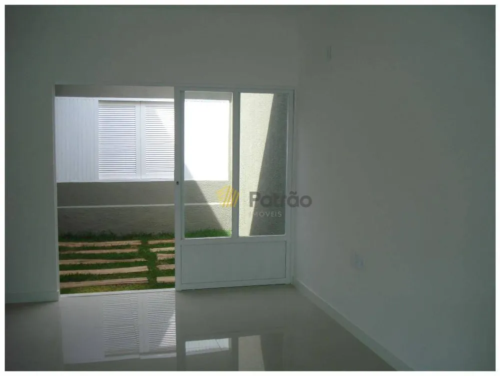 Casa, 3 quartos, 243 m² - Foto 2