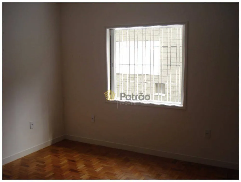 Casa, 3 quartos, 243 m² - Foto 3