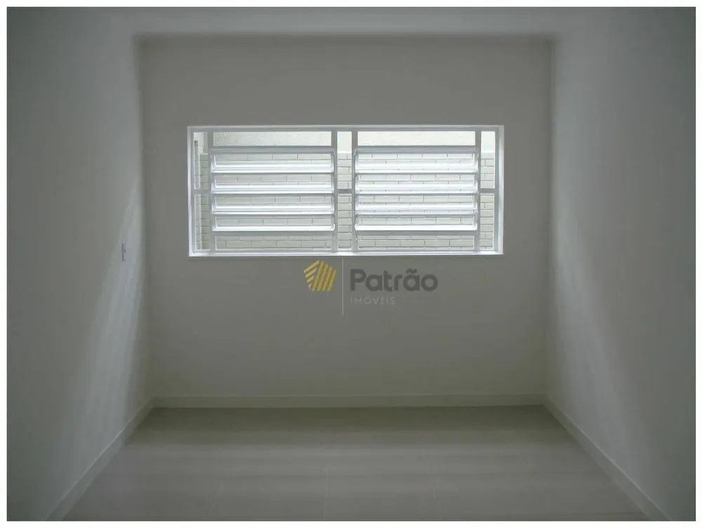 Casa, 3 quartos, 243 m² - Foto 2