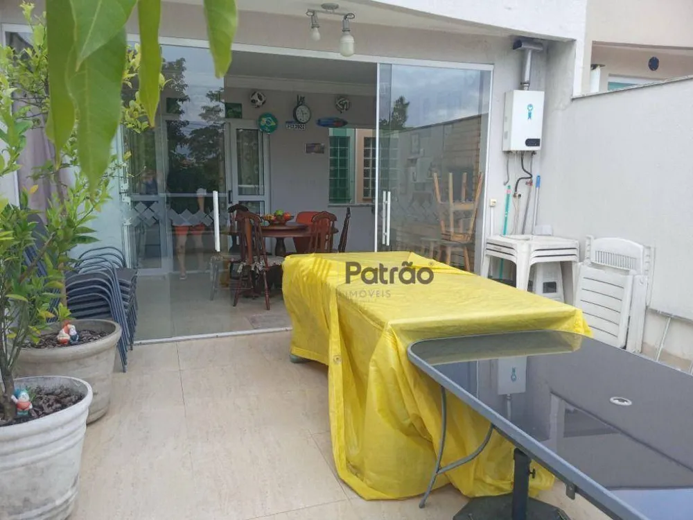 Sobrado, 3 quartos, 215 m² - Foto 1