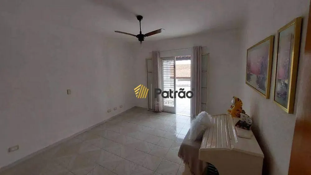 Casa, 3 quartos, 210 m² - Foto 7