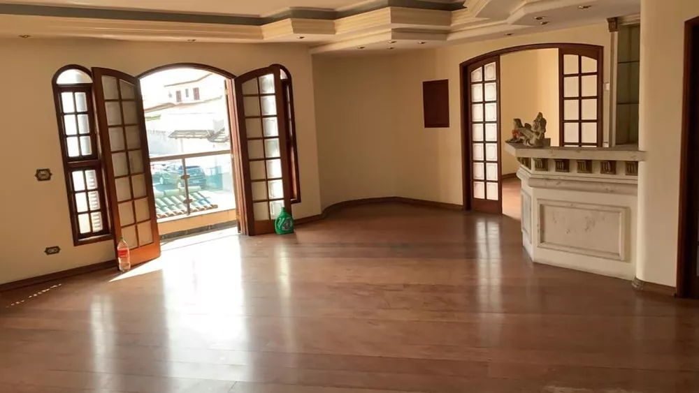 Casa à venda com 4 quartos, 609m² - Foto 1