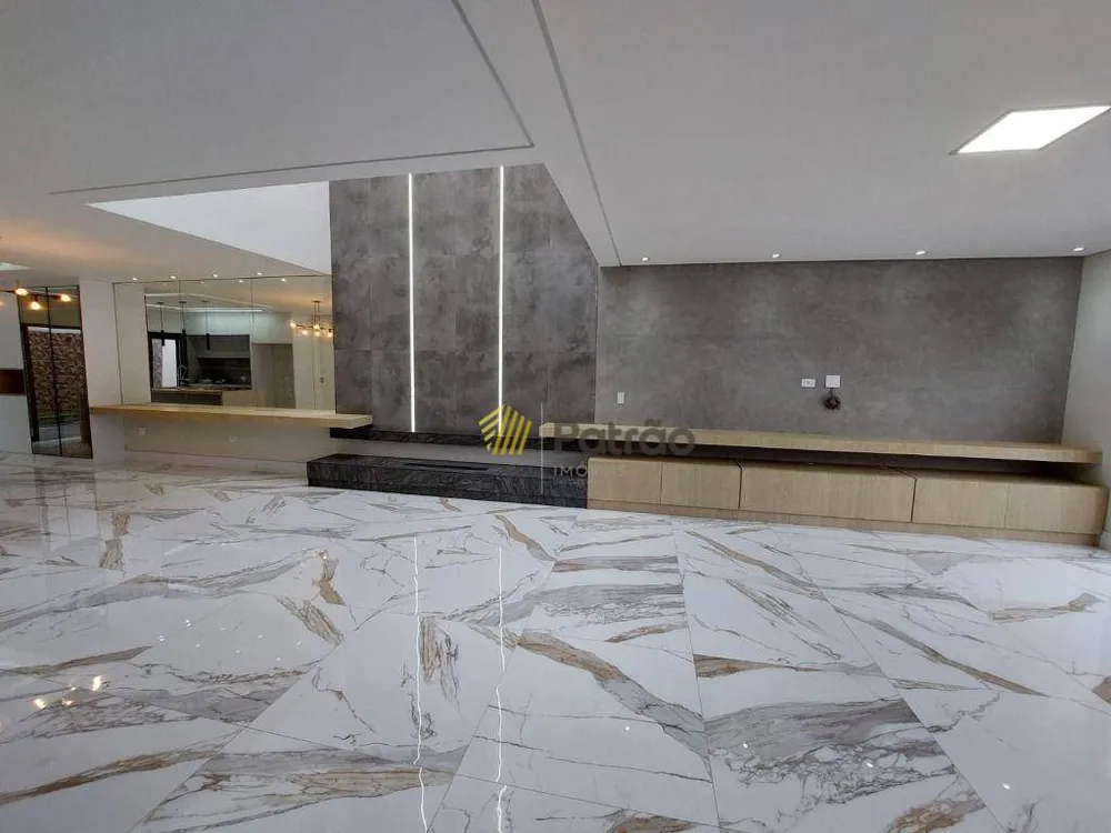 Sobrado, 3 quartos, 330 m² - Foto 3