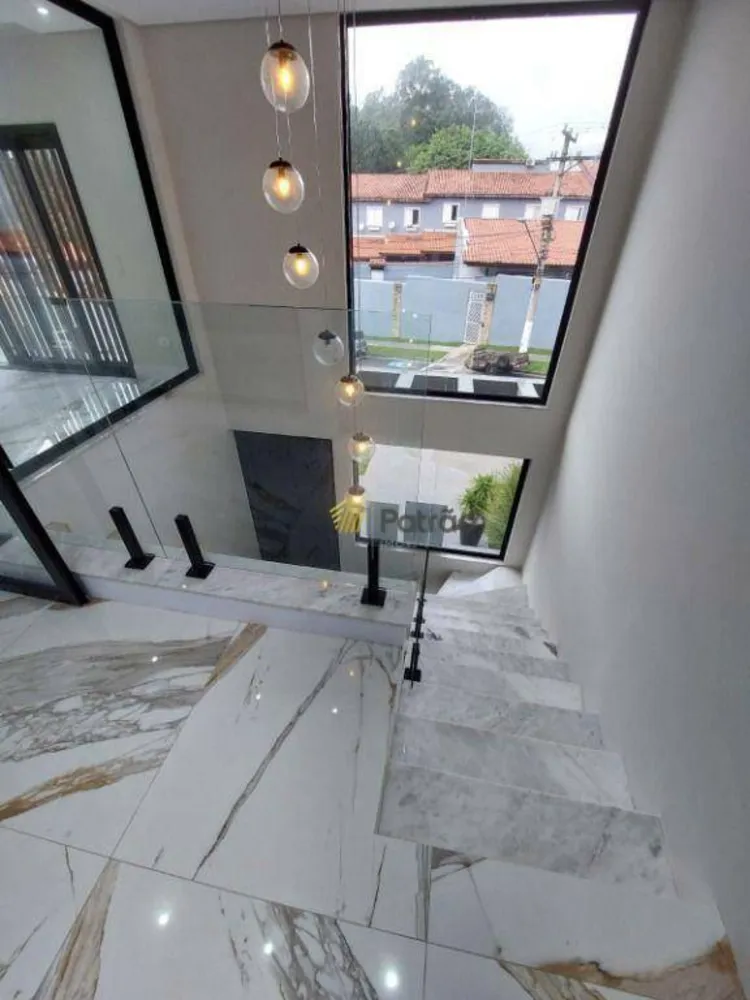Sobrado, 3 quartos, 330 m² - Foto 2