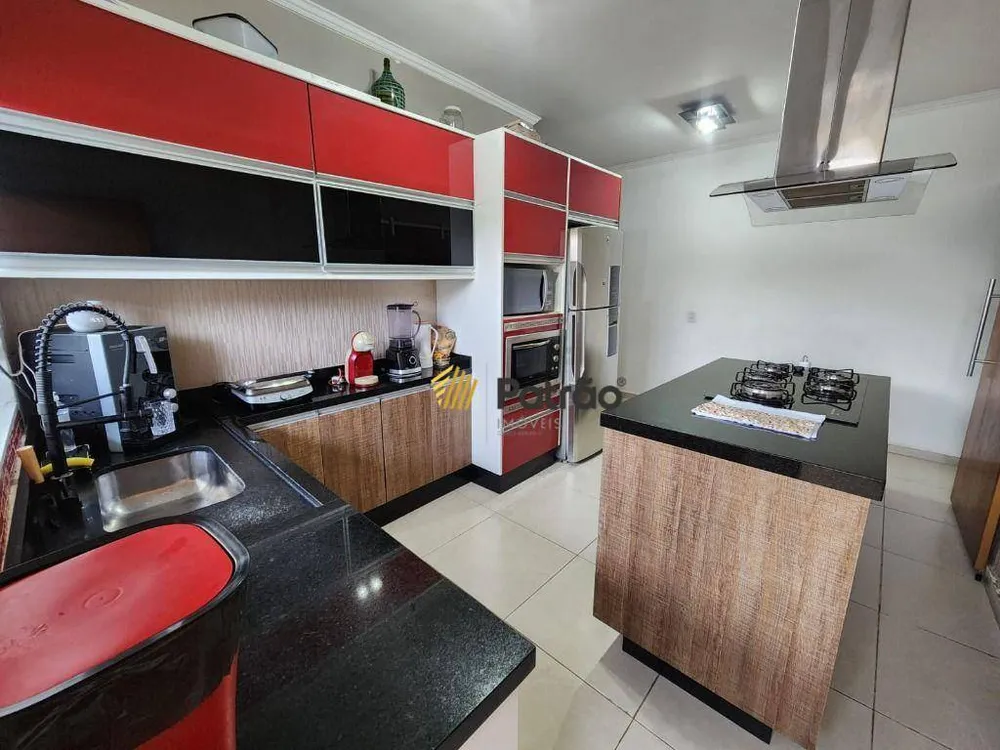 Casa, 4 quartos, 450 m² - Foto 1