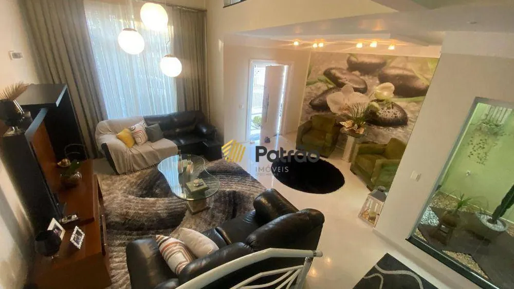 Casa, 3 quartos, 297 m² - Foto 3