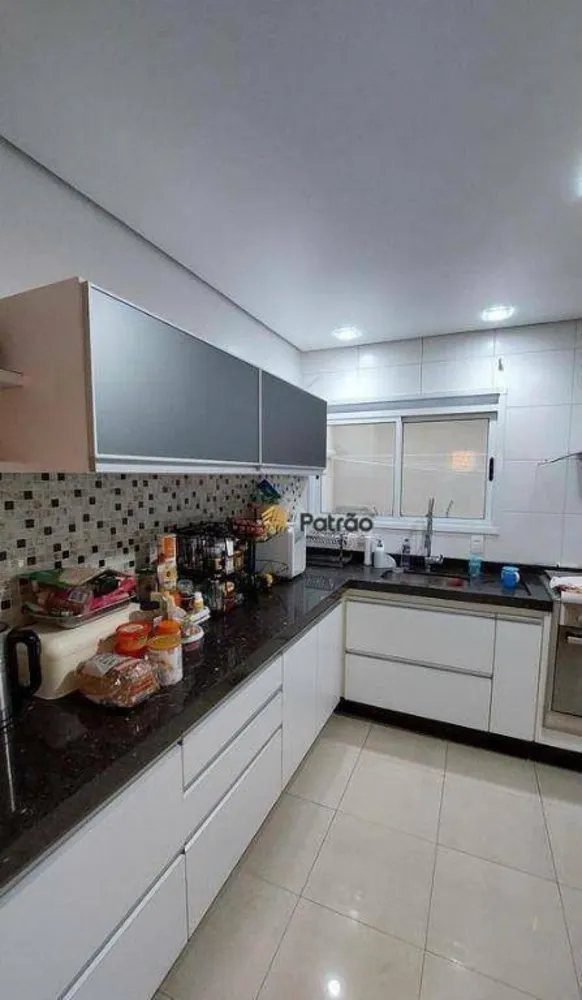 Casa, 3 quartos, 240 m² - Foto 2