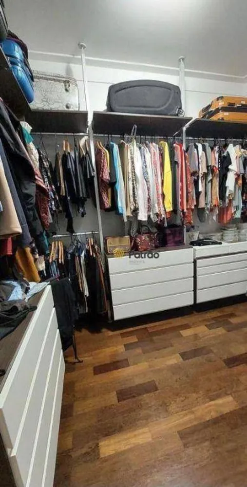 Casa, 3 quartos, 240 m² - Foto 9
