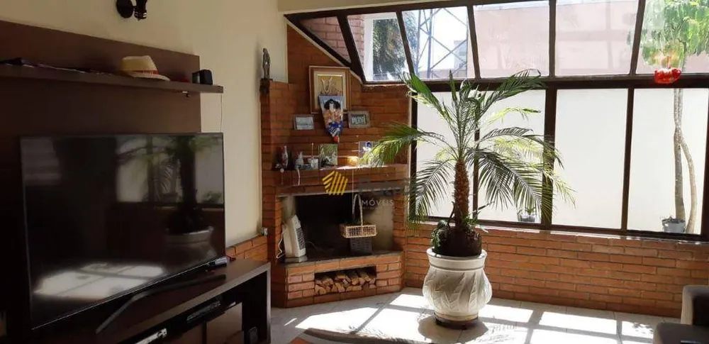 Casa, 2 quartos, 340 m² - Foto 1