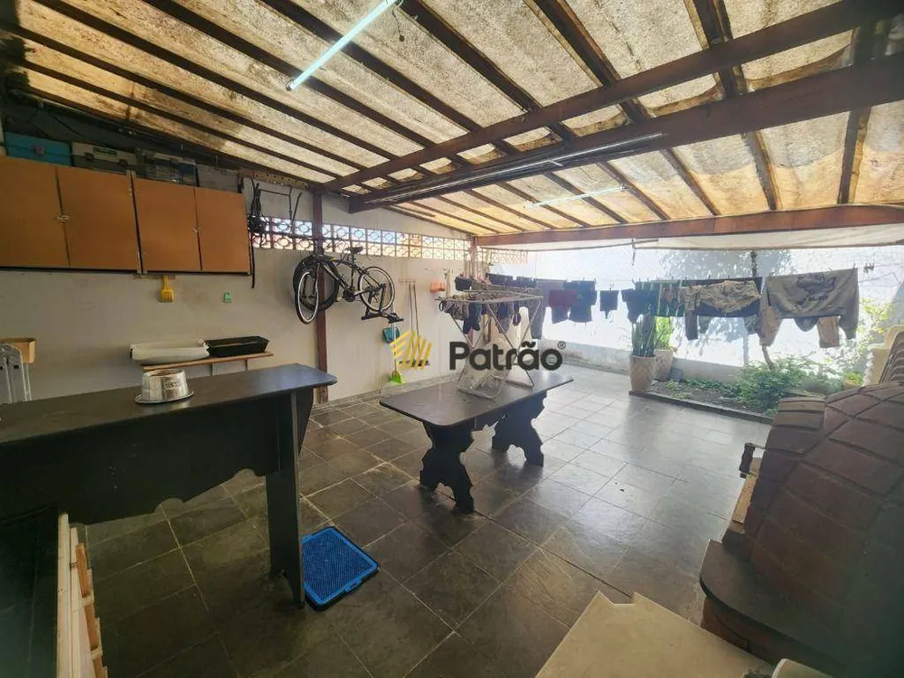 Sobrado, 3 quartos, 210 m² - Foto 2