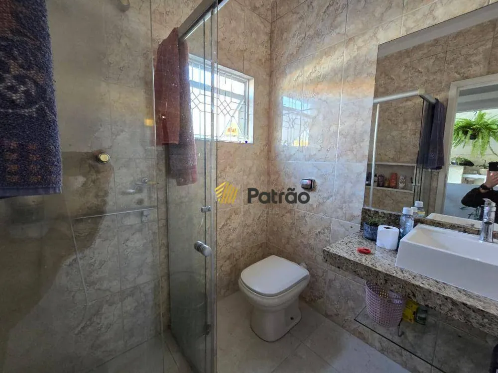 Sobrado, 5 quartos, 139 m² - Foto 1