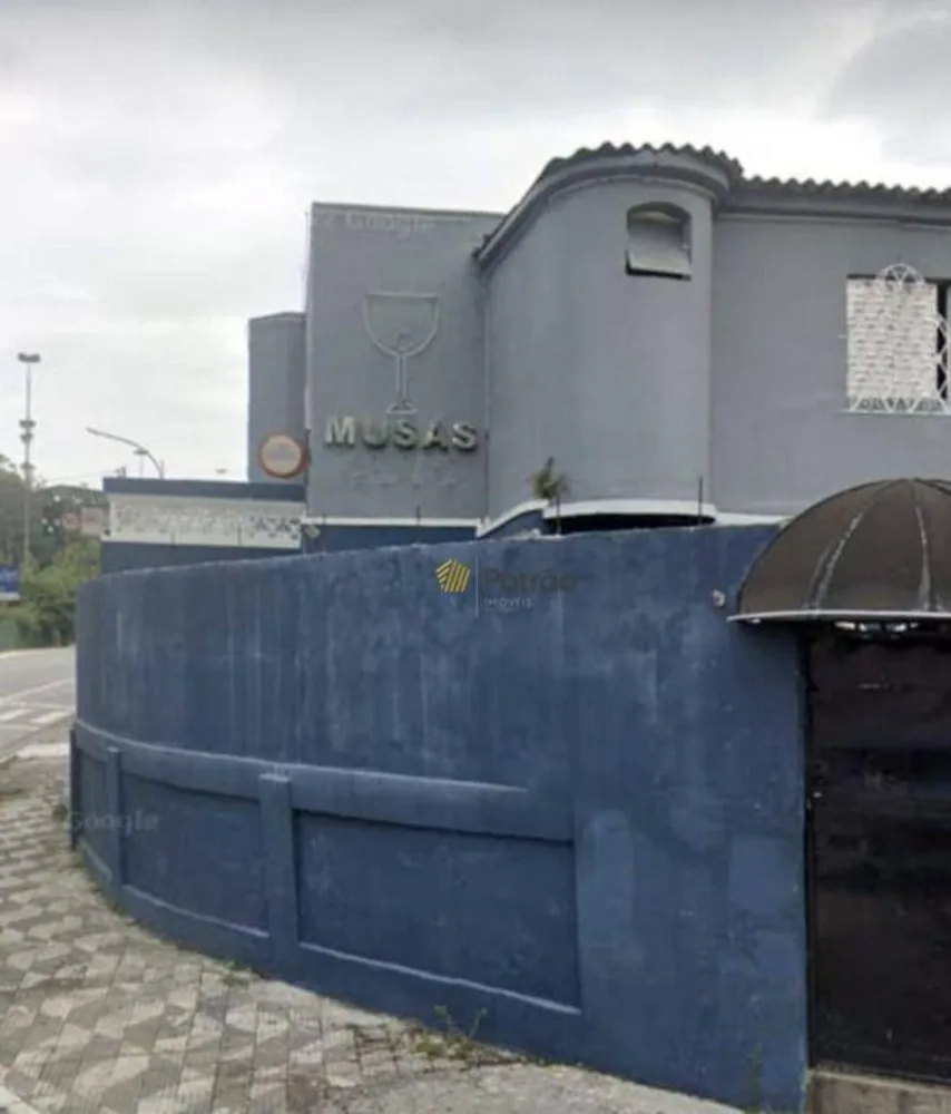 Sobrado, 8 quartos, 322 m² - Foto 1
