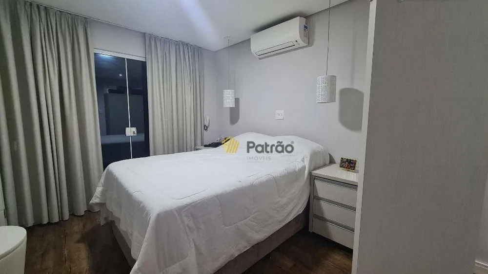 Sobrado, 5 quartos, 306 m² - Foto 13