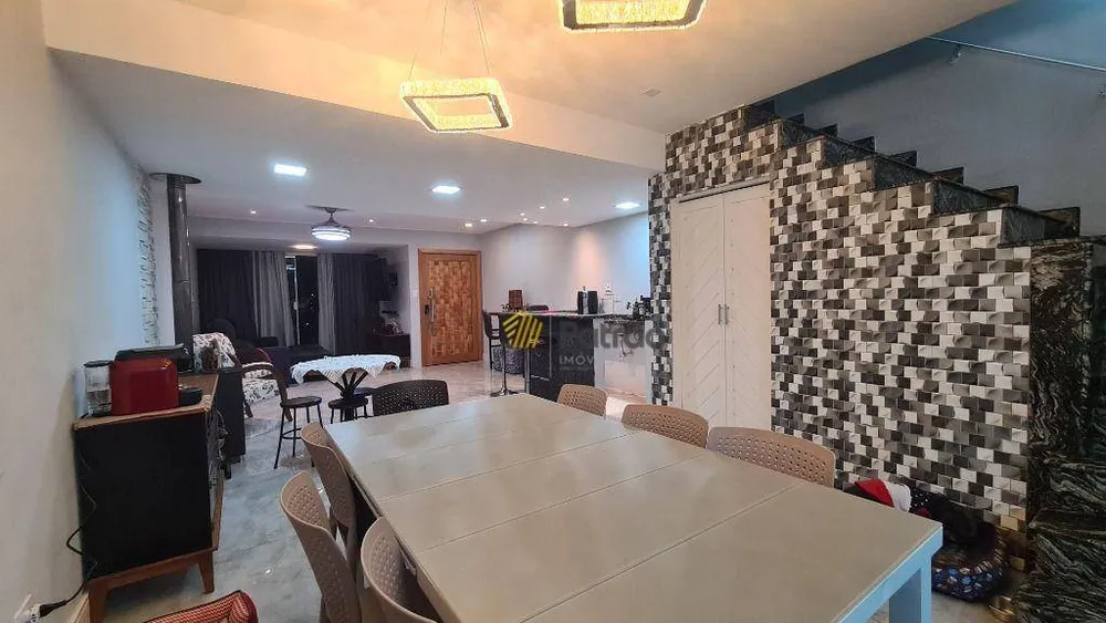 Sobrado, 5 quartos, 306 m² - Foto 6