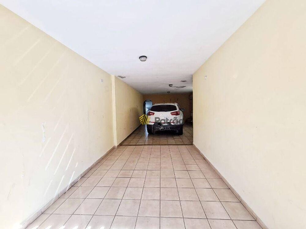 Sobrado à venda e aluguel com 3 quartos, 300m² - Foto 2