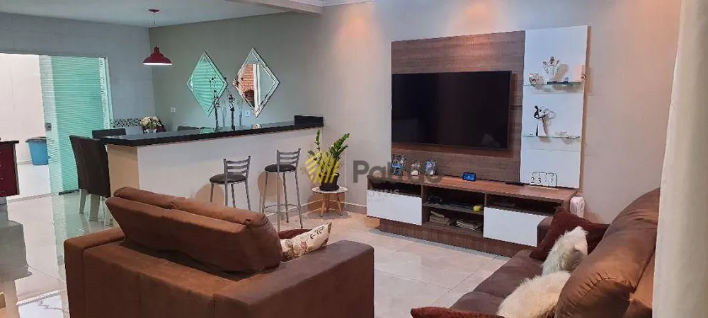 Sobrado, 3 quartos, 199 m² - Foto 1