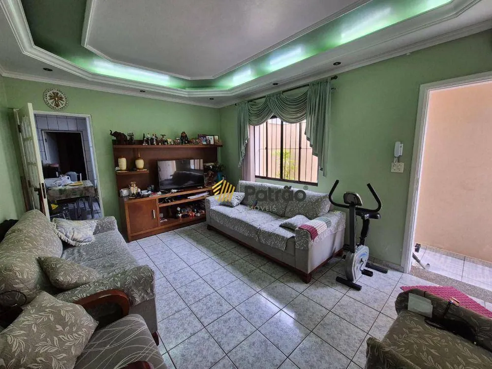 Sobrado, 4 quartos, 222 m² - Foto 1