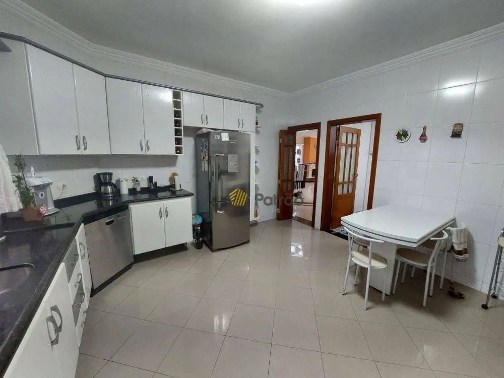 Sobrado, 4 quartos, 357 m² - Foto 8
