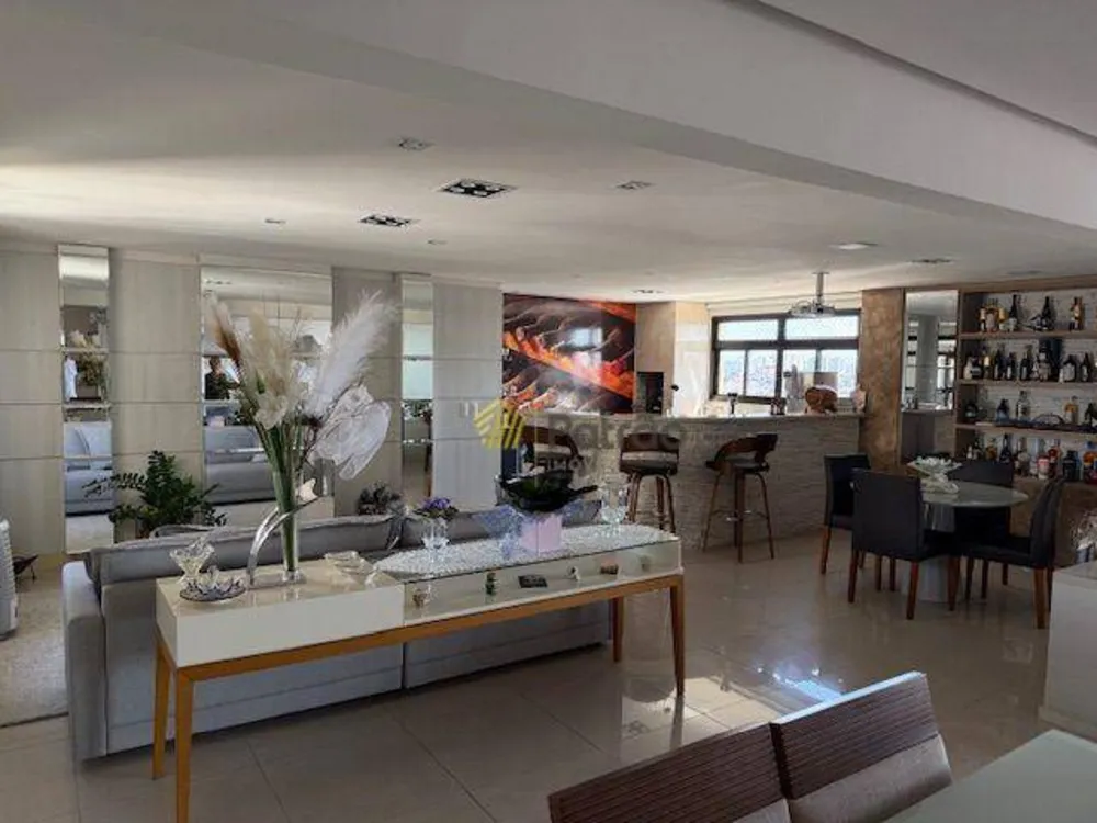 Cobertura, 3 quartos, 267 m² - Foto 1