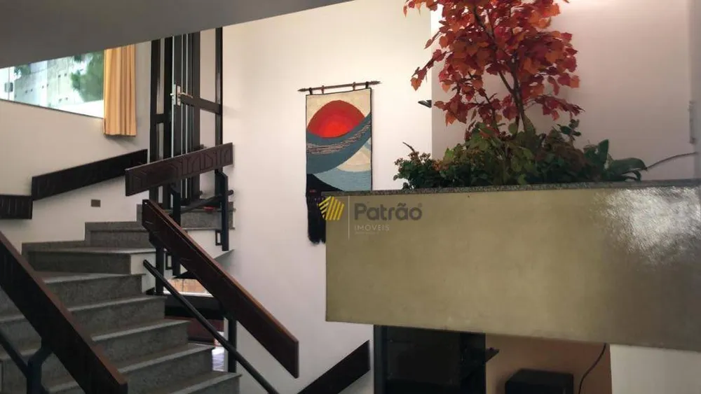 Casa, 5 quartos, 488 m² - Foto 1