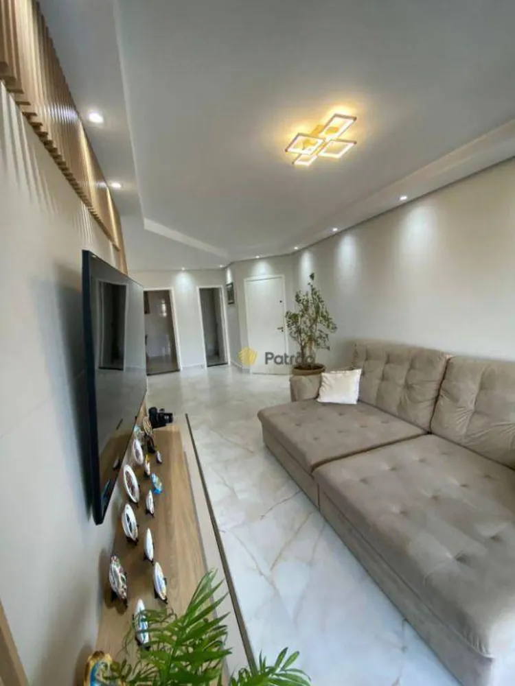 Apartamento, 3 quartos, 130 m² - Foto 1