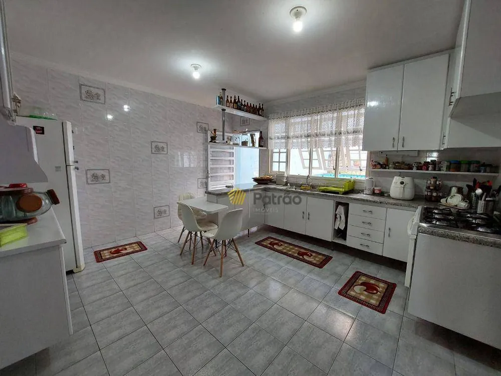 Sobrado, 3 quartos, 326 m² - Foto 5