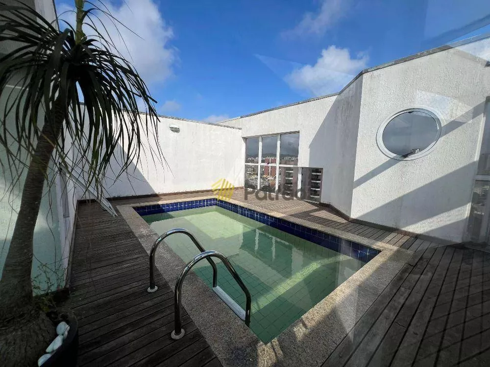 Cobertura, 3 quartos, 237 m² - Foto 7