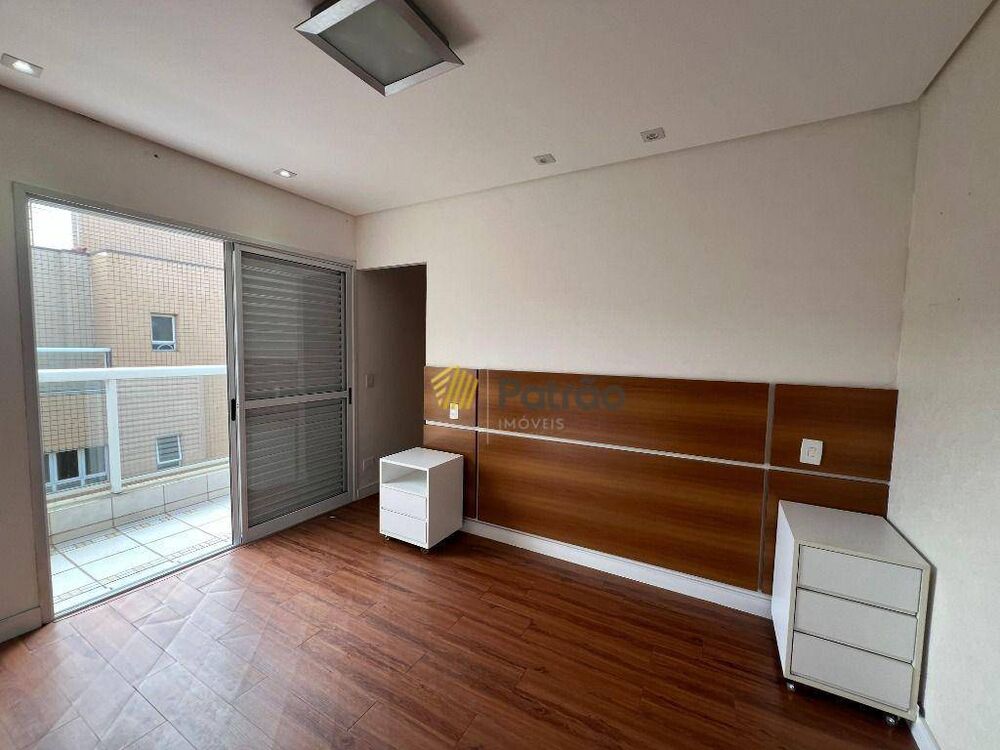 Cobertura, 3 quartos, 237 m² - Foto 4